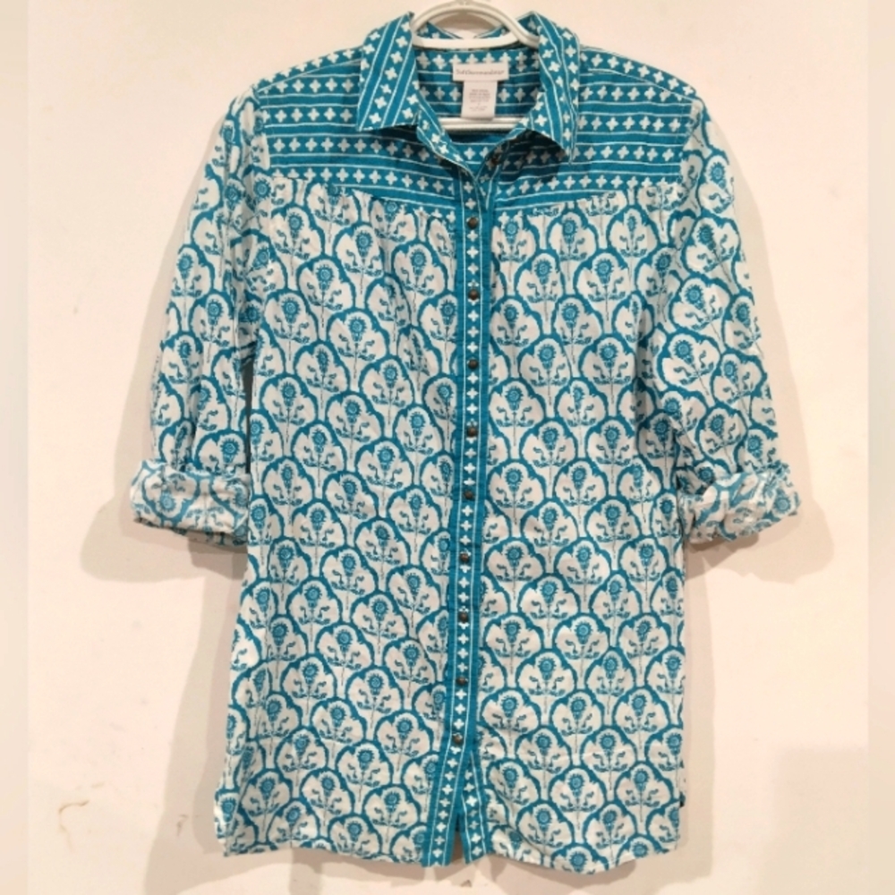 Soft Surroundings green & white patterned button down long sleeve tunic top